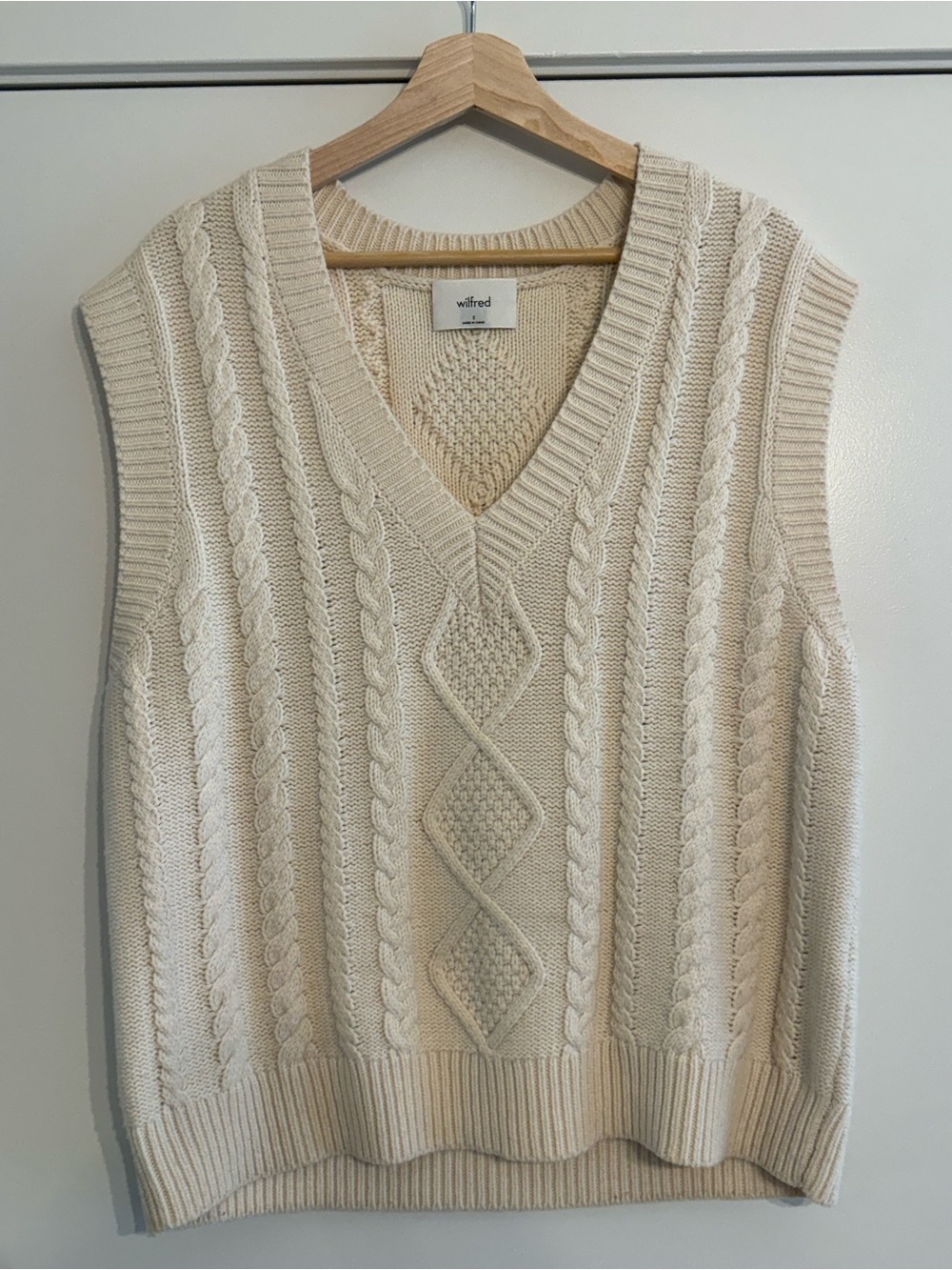 Aritzia Wilfred Oversize Cable Knit Sweater Vest, size S